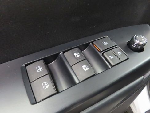 Used 2018 Toyota Highlander XLE image 59