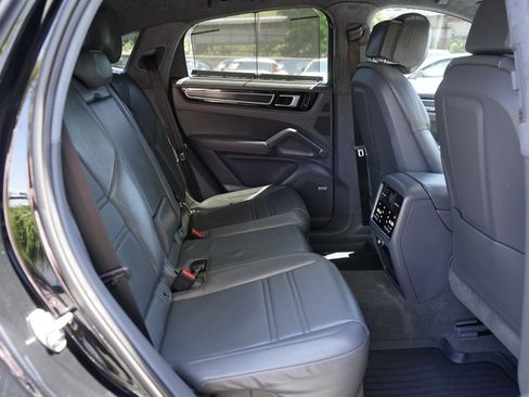 Used 2021 Porsche Cayenne GTS image 21