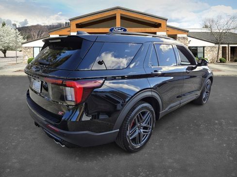 New 2026 Ford Explorer ST image 5