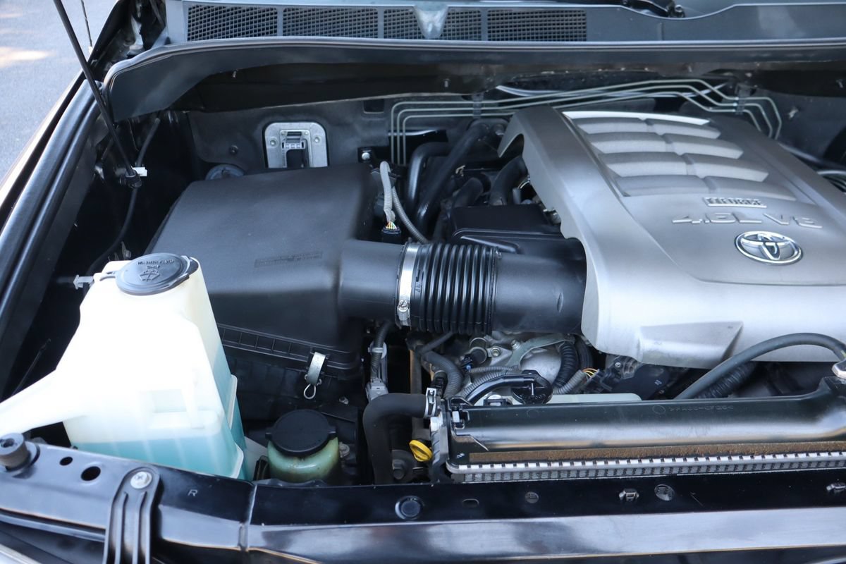 Used 2010 Toyota Tundra 2WD CrewMax w/ SR5 Pkg image 37