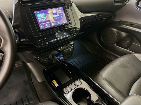 Used 2019 Toyota Prius XLE w/ Carpet Mat Package AWD/4WD image 25