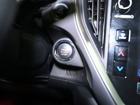 Used 2025 Subaru Crosstrek 2.0i Premium image 35