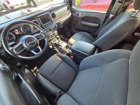 Used 2020 Jeep Gladiator Sport w/ Quick Order Package 24S AWD/4WD image 9
