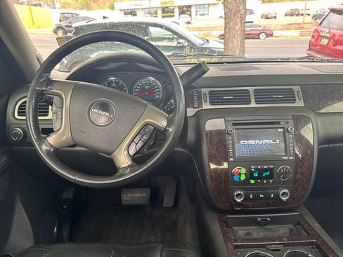 Used 2012 GMC Yukon XL Denali AWD/4WD image 18