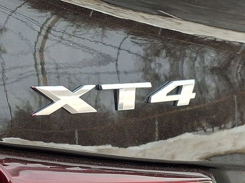 Certified 2023 Cadillac XT4 Luxury w/ Cold Weather Package image 30