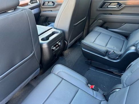 New 2026 GMC Yukon Denali w/ Sun & Power Step Package image 12