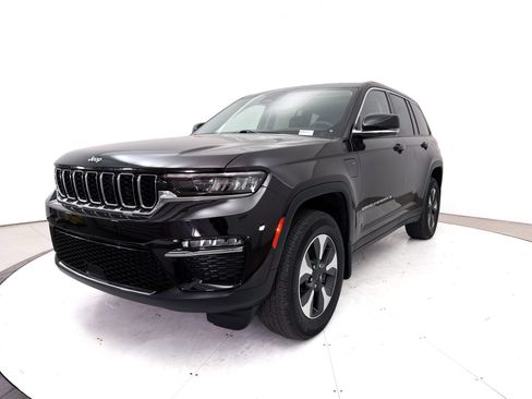 Used 2022 Jeep Grand Cherokee Limited 4xe w/ MOPAR Finishing Package AWD/4WD image 17