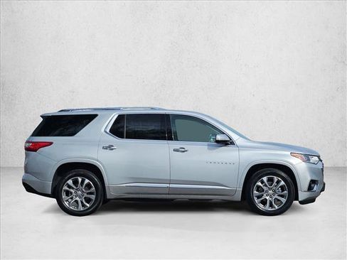 Used 2020 Chevrolet Traverse Premier AWD/4WD image 9