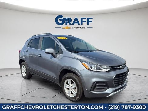 Used 2020 Chevrolet Trax LT w/ LT Convenience Package AWD/4WD image 11