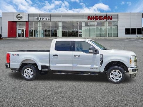 Used 2026 Ford F250 XLT AWD/4WD image 3