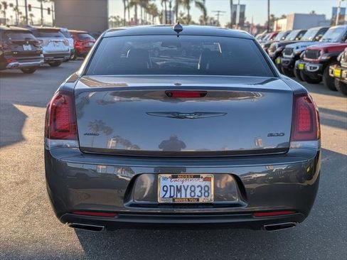 Certified 2022 Chrysler 300 Touring L image 5