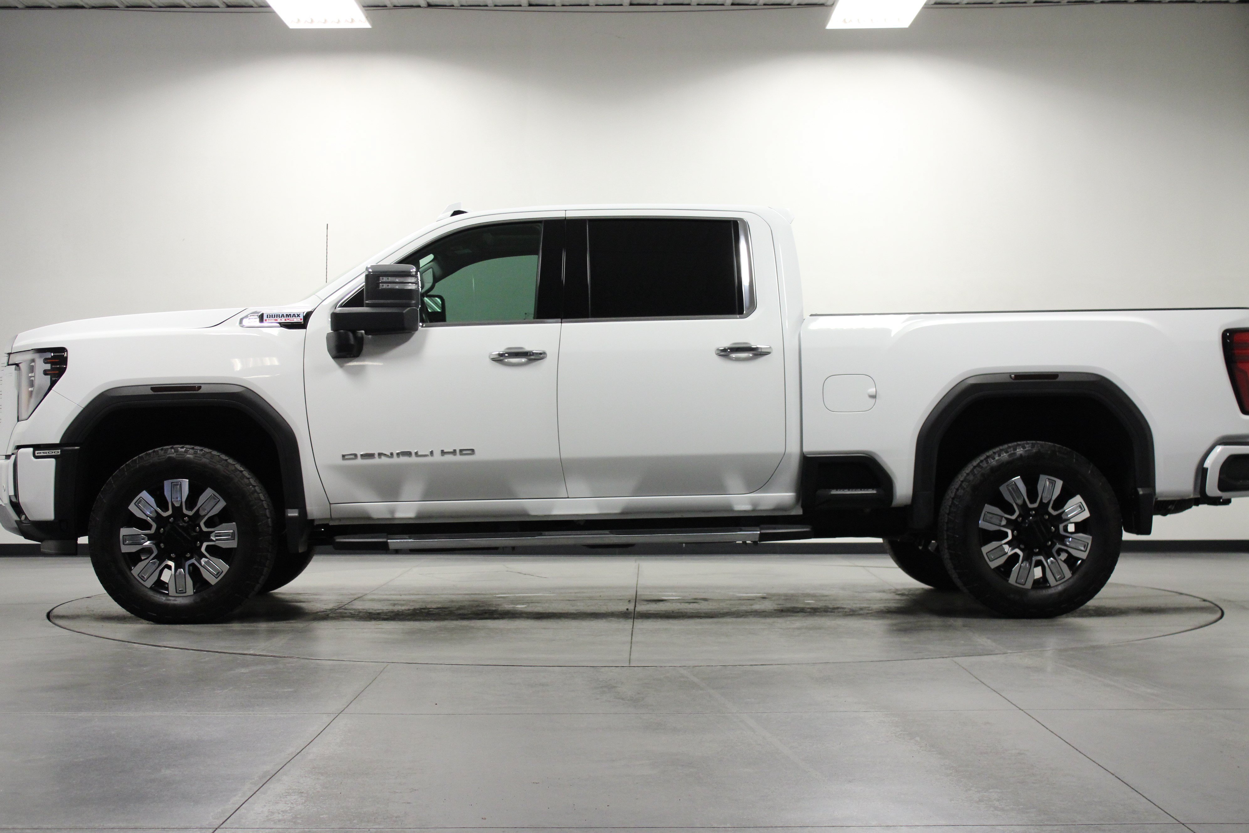Used 2024 GMC Sierra 2500 Denali w/ Denali Reserve Package AWD/4WD image 7