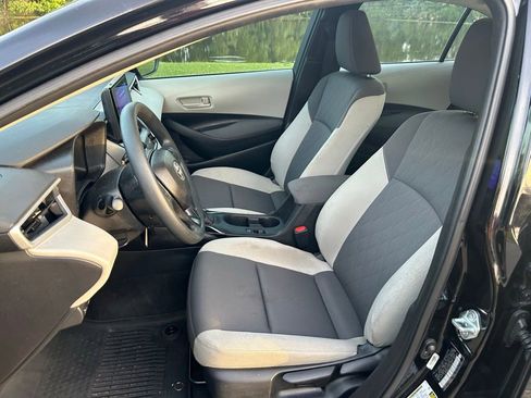 Certified 2025 Toyota Corolla LE FWD image 15