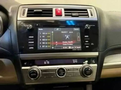 Used 2016 Subaru Legacy 2.5i Premium image 18