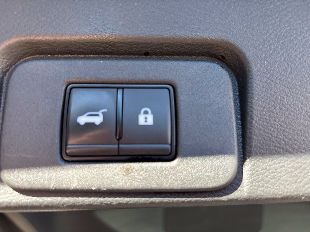 Certified 2023 Nissan Rogue SV w/ SV Premium B Package AWD/4WD image 14