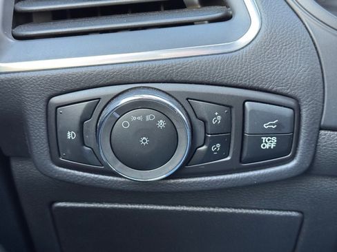 Used 2024 Ford Edge Titanium image 17