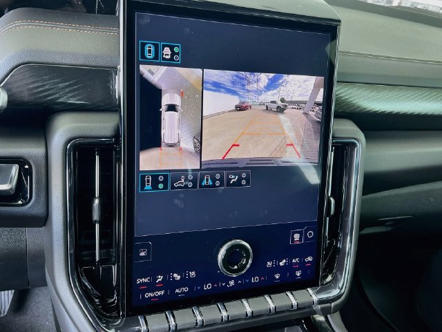 New 2027 GMC Yukon AT4 w/ Technology Package AWD/4WD image 9