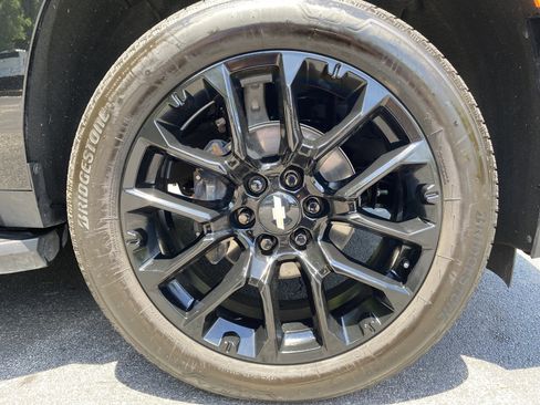 Used 2024 Chevrolet Tahoe LT w/ LT Signature Package AWD/4WD image 13