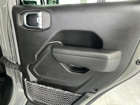 Used 2023 Jeep Gladiator Mojave w/ LED Lighting Group AWD/4WD image 25