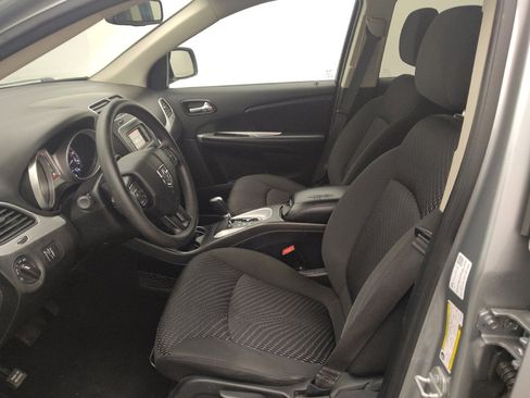 Used 2020 Dodge Journey SE image 17