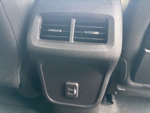 Used 2023 GMC Terrain SLE w/ Driver Convenience Package image 36