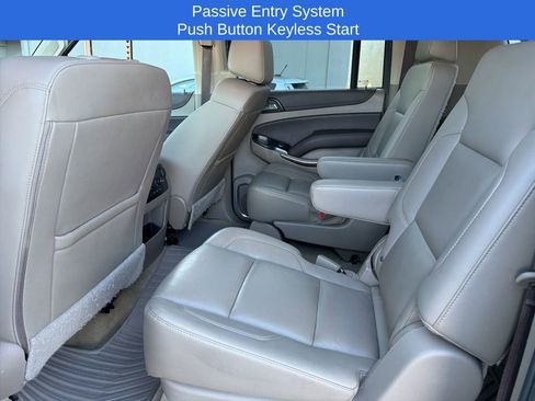 Used 2018 Chevrolet Suburban LT image 15