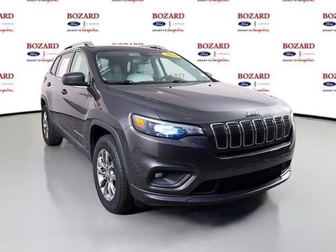 Used 2020 Jeep Cherokee Latitude Plus w/ Comfort/Convenience Group AWD/4WD image 1
