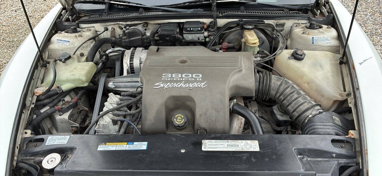 Used 1998 Buick Riviera Supercharged Coupe FWD image 12