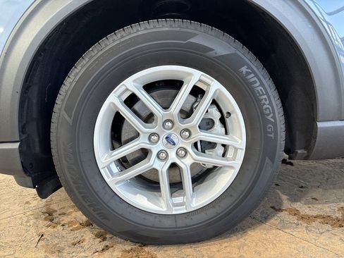 Used 2025 Ford Explorer Active w/ Active Comfort Package image 10