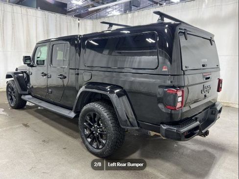Used 2021 Jeep Gladiator Overland image 2