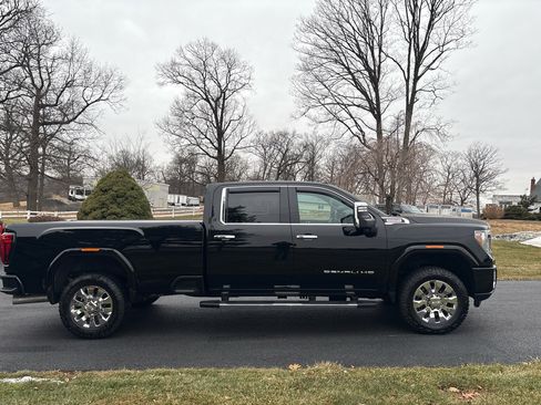 Used 2020 GMC Sierra 3500 Denali w/ Denali Ultimate Package image 5