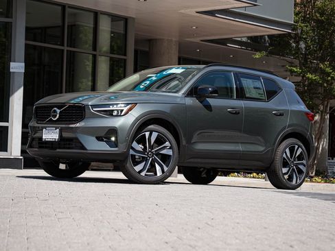 New 2026 Volvo XC40 B5 Ultra w/ Climate Package AWD/4WD image 1