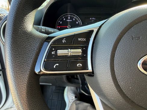 Used 2021 Kia Forte LXS FWD image 16