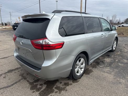 Used 2020 Toyota Sienna LE image 6