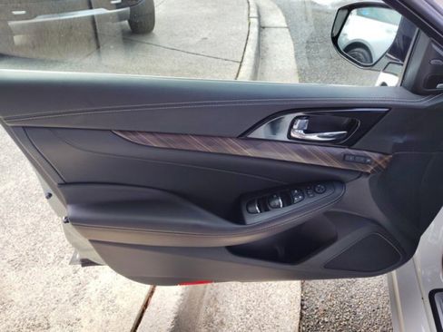 Used 2017 Nissan Maxima Platinum image 22