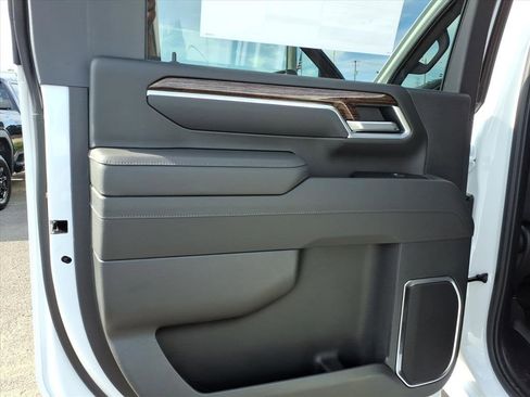 New 2026 GMC Sierra 2500 SLE image 16