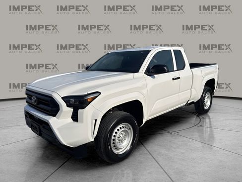 Used 2024 Toyota Tacoma SR image 1