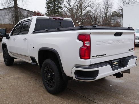 Used 2024 Chevrolet Silverado 2500 High Country w/ High Country Premium Package image 5