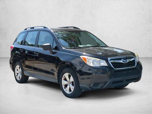 Used 2015 Subaru Forester 2.5i w/ Alloy Wheel Package AWD/4WD image 3