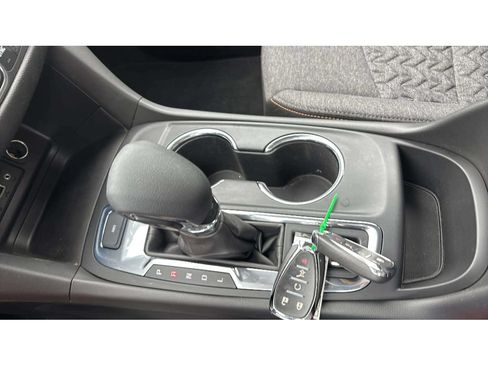 Used 2023 Chevrolet Equinox LT AWD/4WD image 20
