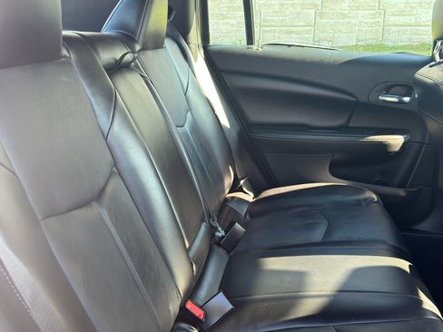 Used 2012 Chrysler 200 Limited image 38