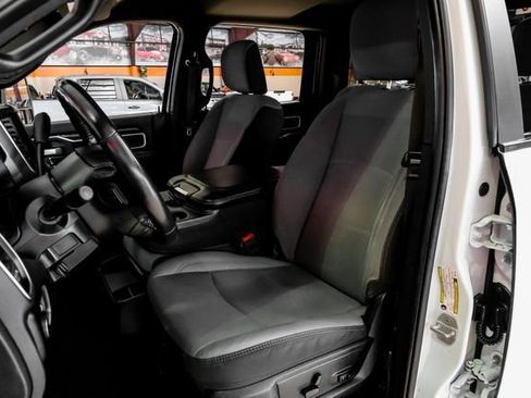 Used 2024 RAM 2500 Big Horn AWD/4WD image 35