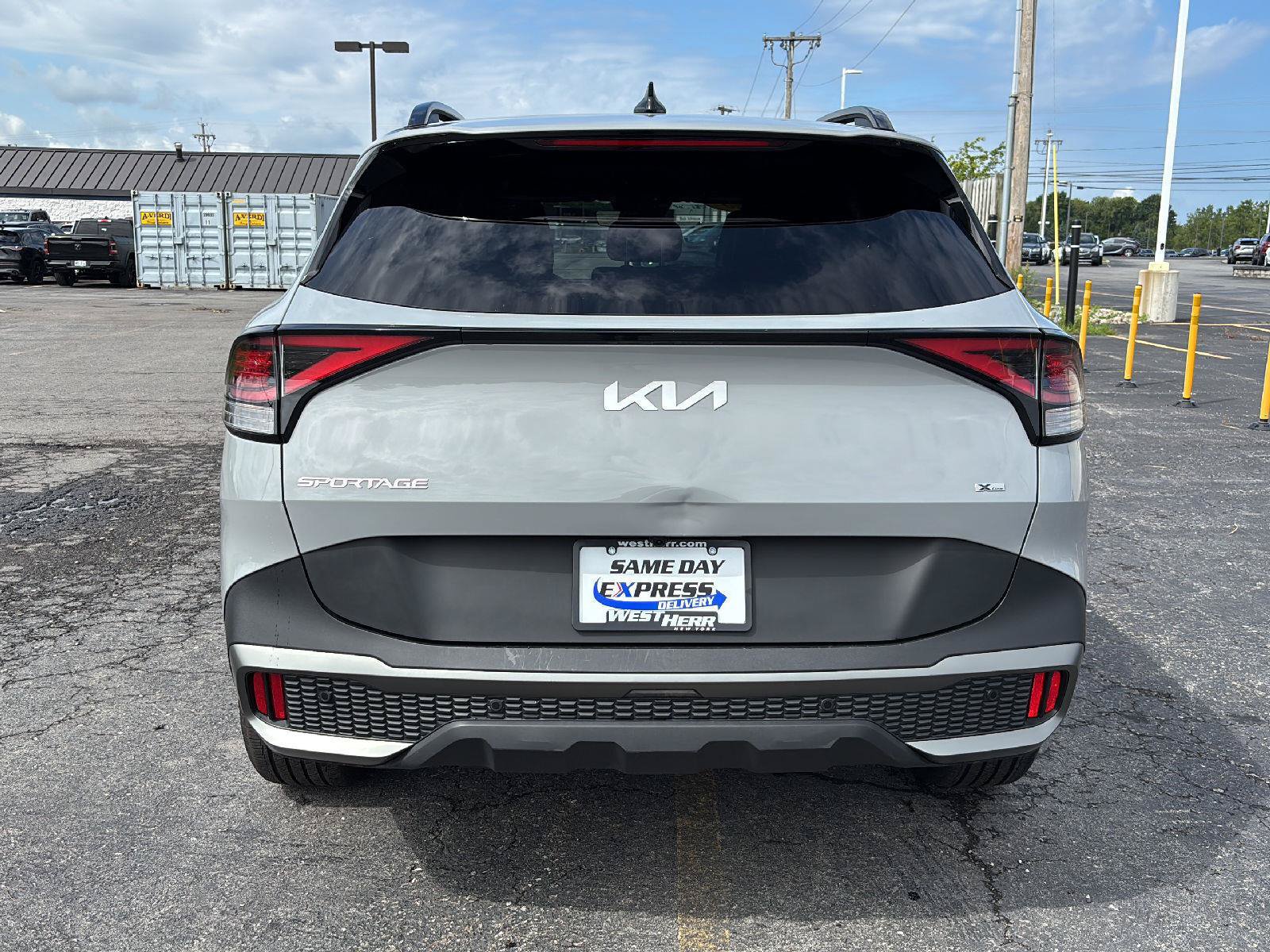 Used 2023 Kia Sportage X-Line w/ X-Line Premium Package AWD/4WD image 8