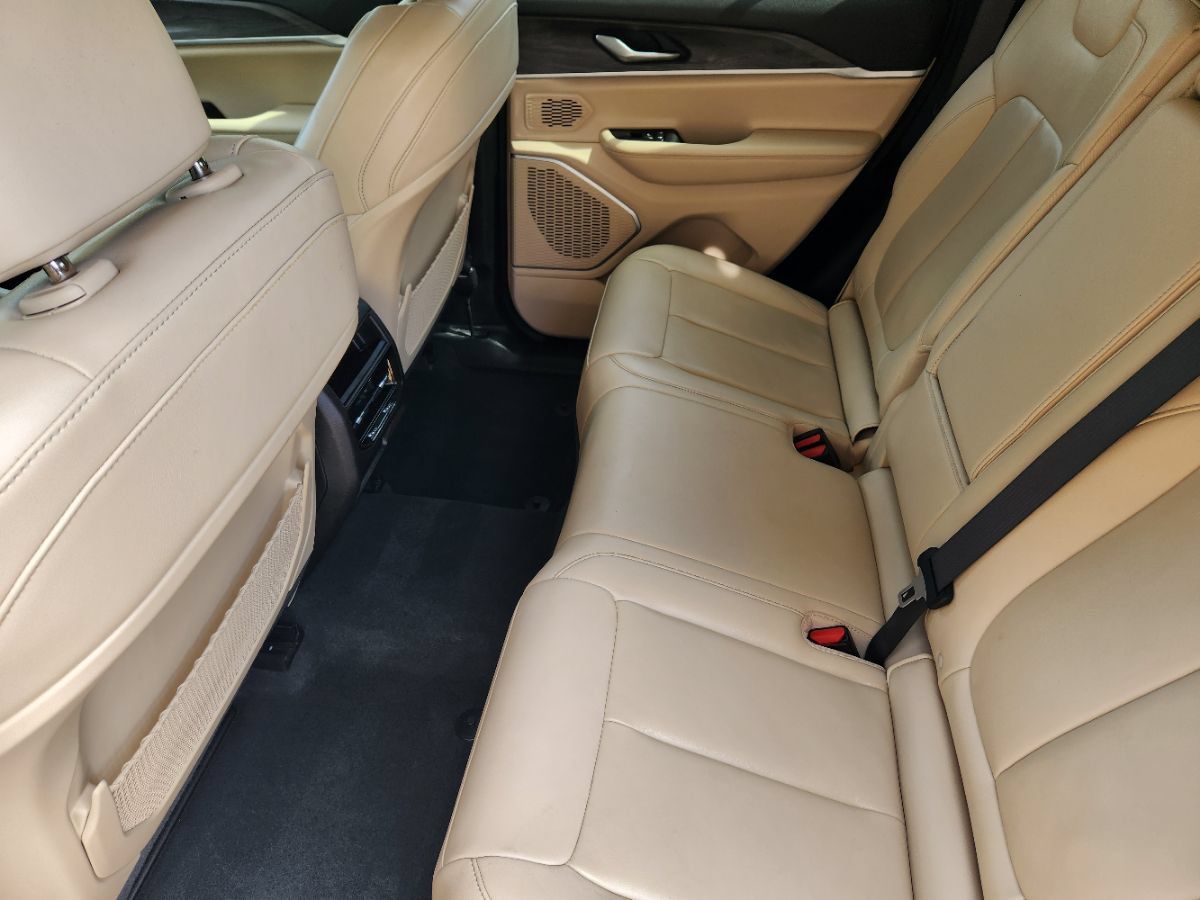 Used 2022 Jeep Grand Cherokee Limited RWD image 52