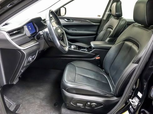 Used 2022 Jeep Grand Cherokee Limited image 8