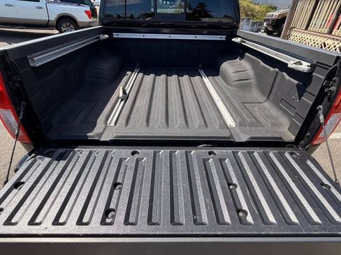 Used 2014 Nissan Frontier PRO-4X w/ Pro-4x Graphics Package AWD/4WD image 22