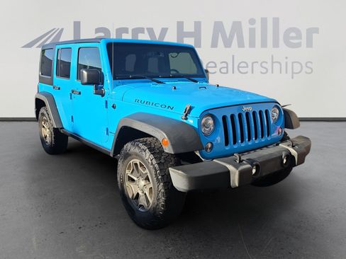 Used 2017 Jeep Wrangler Unlimited Rubicon w/ Cold Weather Group AWD/4WD image 7