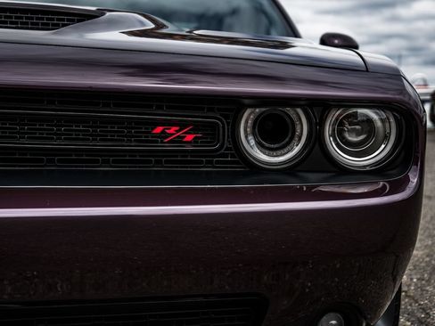 Used 2022 Dodge Challenger R/T Scat Pack RWD image 10
