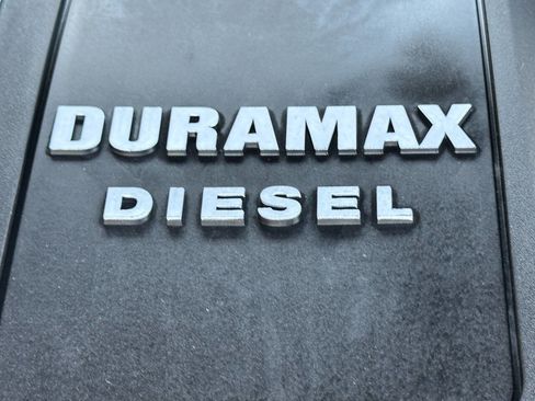 Used 2021 Chevrolet Silverado 1500 High Country w/ Technology Package image 38