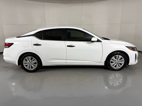 Certified 2025 Nissan Sentra S image 9